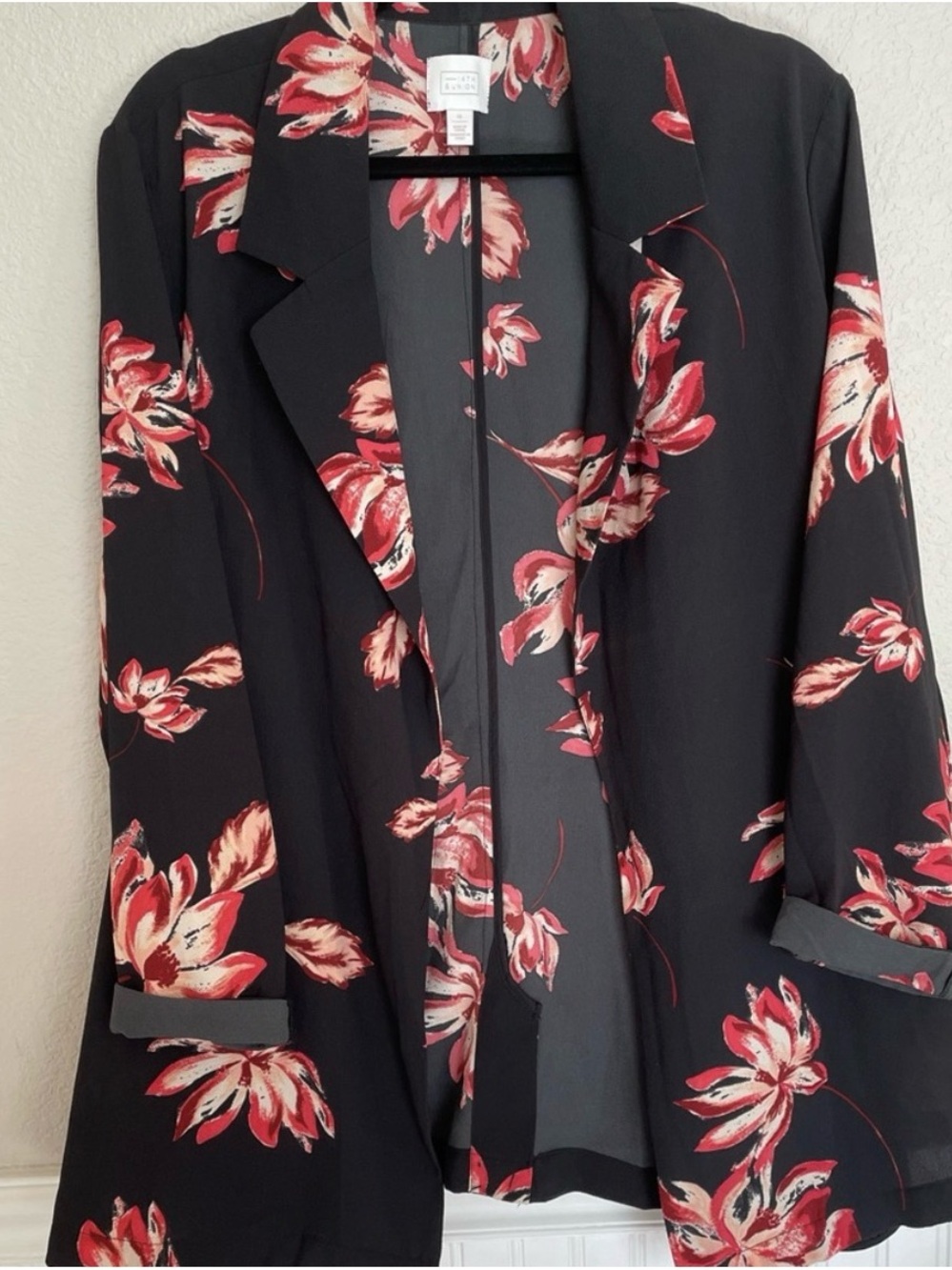 14th & Union Black Blazer with Red Floral Print